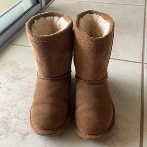 Girls bearpaw size 13 boots